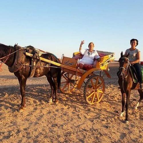 Balade à calèche & diner Spectacle à Hurghada